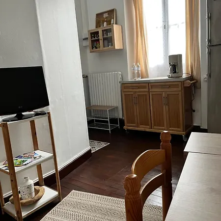 Julia Apartman Capvern