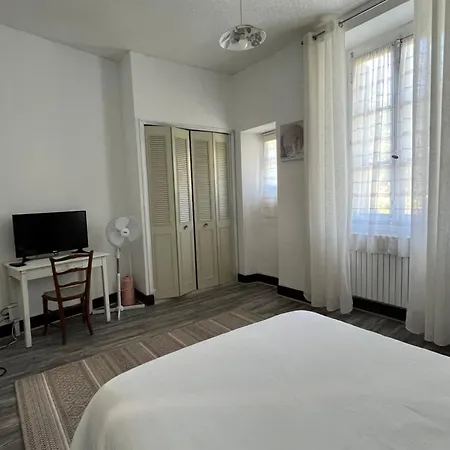 Julia Apartment *